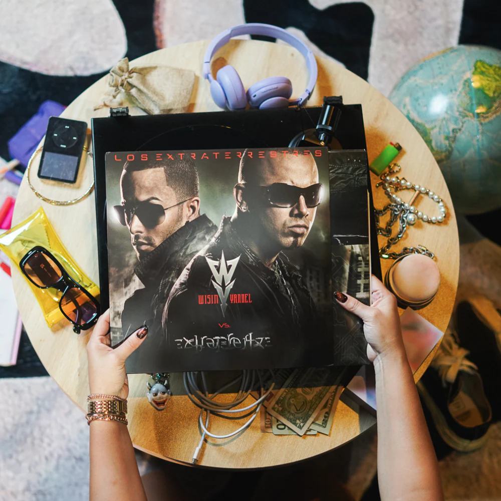 Los Extraterrestres 2LP - Image 2